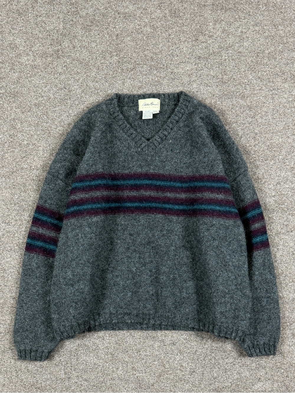 Vintage Eddie Bauer Gray Wool V-Neck Sweater Women’s XL Chest Stripe Boxy Fit